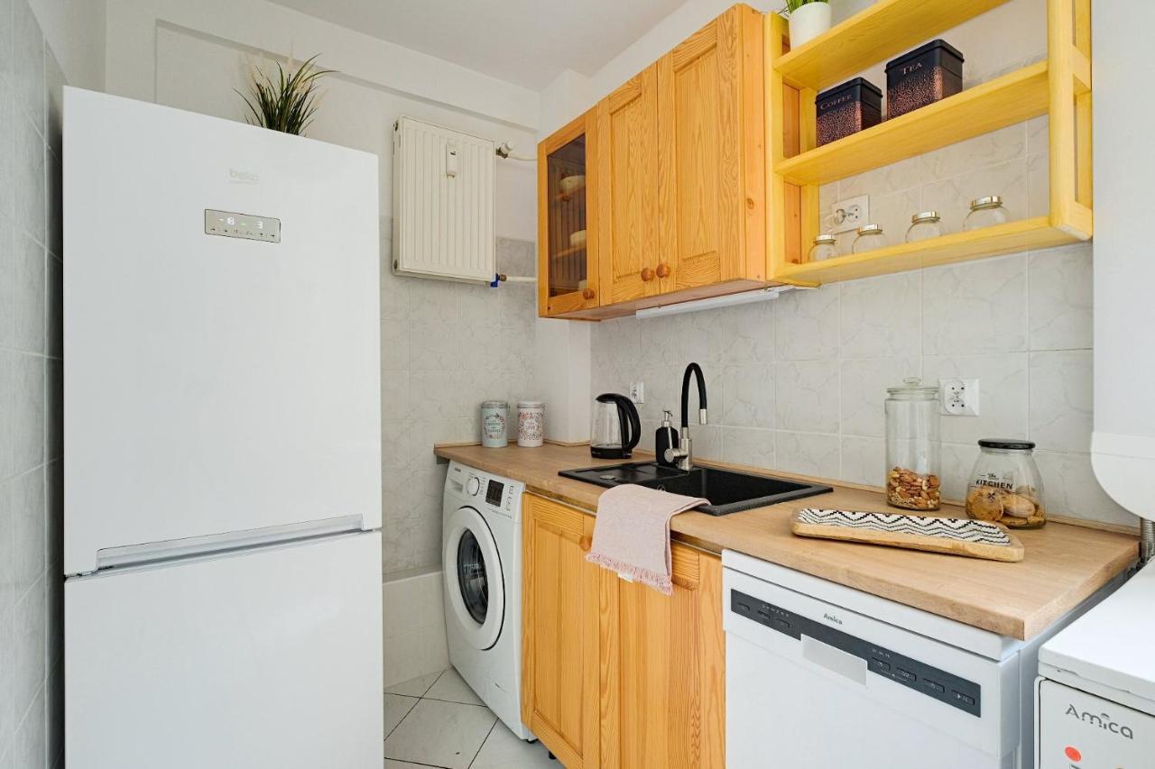 2 Bedroom Apt In Heart Of Warsaw Zgoda 9 Tv70 Exterior photo